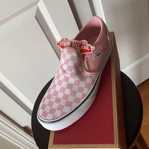 Brand new never worn pink vans